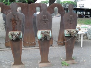 antifasiszta szoborcsoport