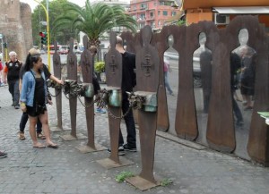 antifasiszta szoborcsoport